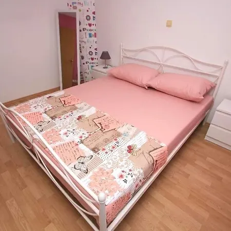 Apartment For Families With Children Kastel Stafilic, Kastela - 23058 Kastel Novi