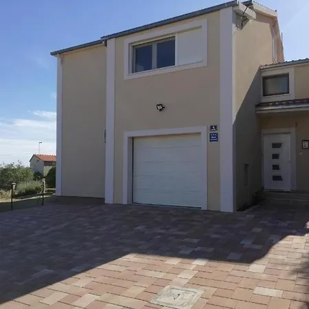 Apartment For Families With Children Kastel Stafilic, Kastela - 23058 Kastel Novi
