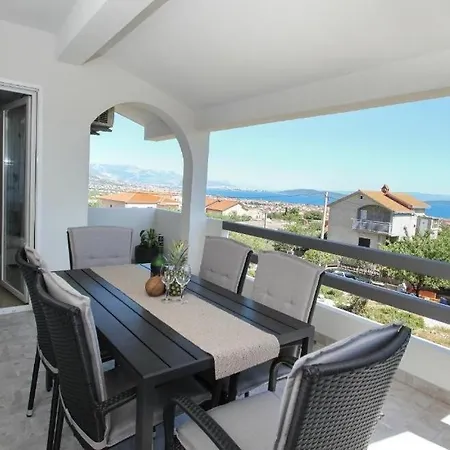 For Families With Children Kastel Stafilic, Kastela - 23058 Apartment Kastel Novi